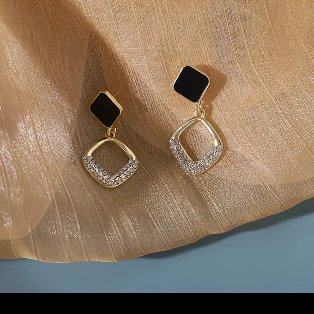 Drop Earing - Picture 6 of 6